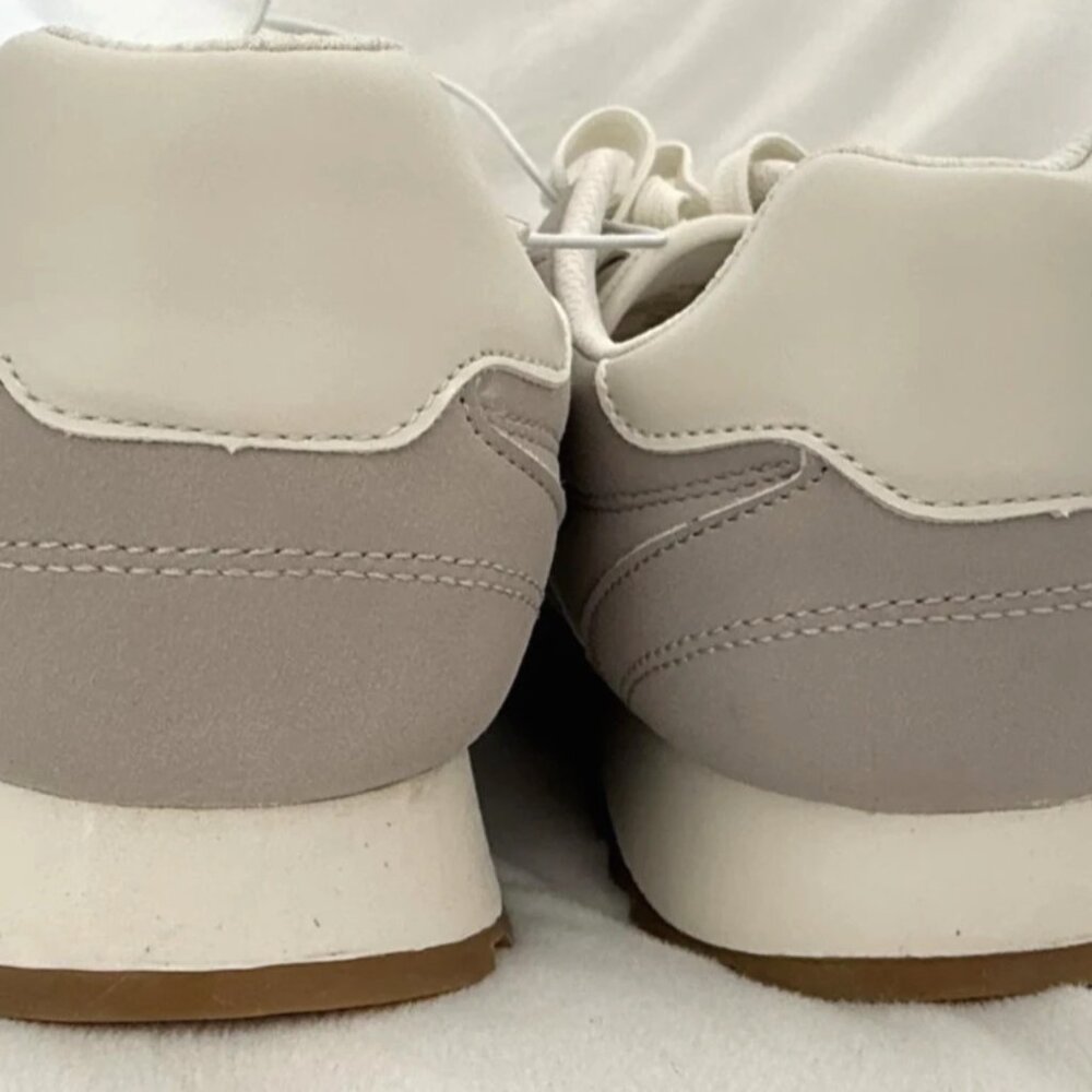 Calvin Klein Women's Koccallena-R Gray White Lace Up Sneakers 11 M NWOB - Picture 10 of 10